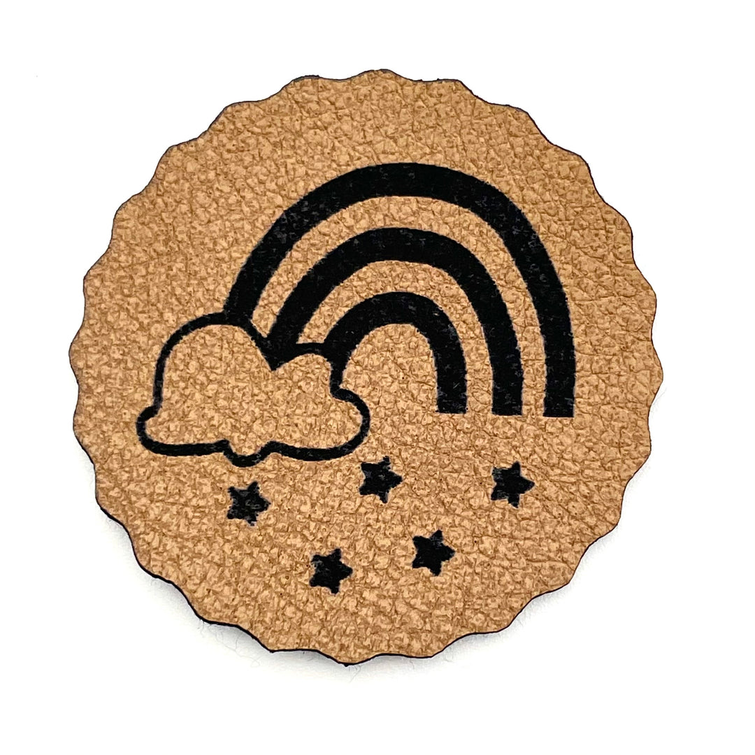1 Kunstlederlabel "Regenbogenwolke" - Braun