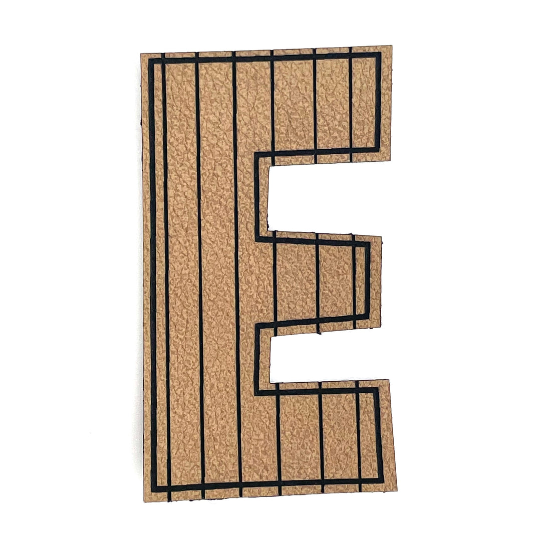 1 Kunstlederlabel Buchstabe "E" - Braun