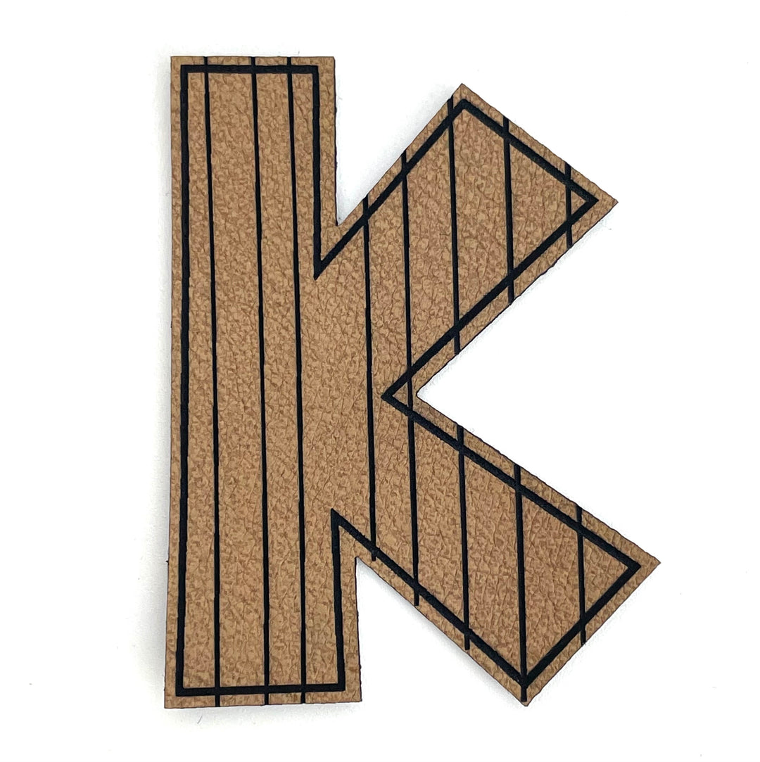 1 Kunstlederlabel Buchstabe "K" - Braun