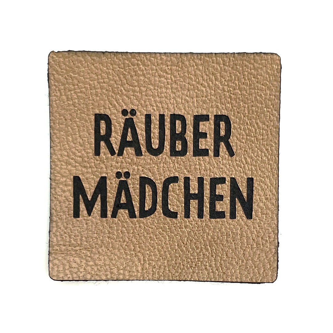 1 Kunstlederlabel "Räubermädchen" - Braun