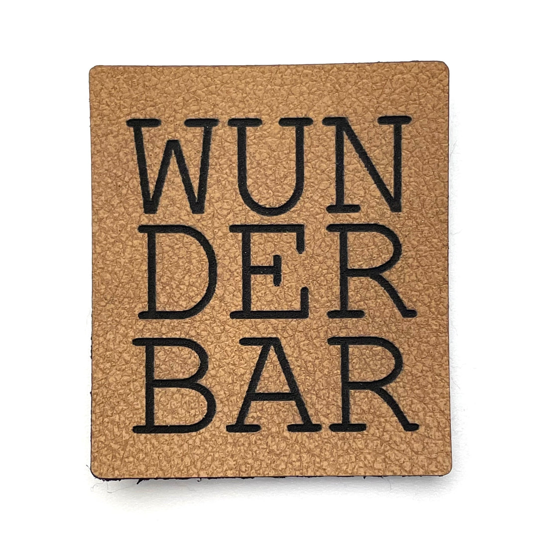 1 Kunstlederlabel "Wunderbar" - Braun